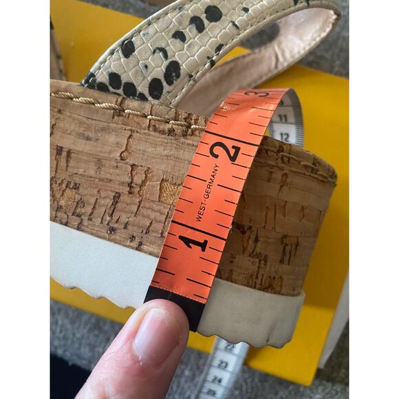 Steve Madden Women's Faithi Wedge Sandal Size 8M Snakeskin Print Silver Buckle - Picture 11 of 11